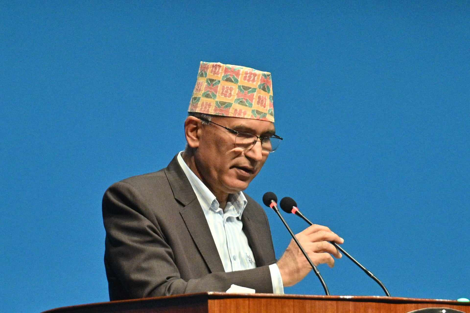 एमालेले भन्यो– बजेटका सिद्धान्त र प्राथमिकतालाई पुनः लेखन गर्नुपर्छ